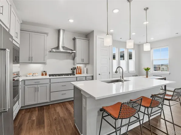 8697 Middle Fork Street, Littleton, CO 80125