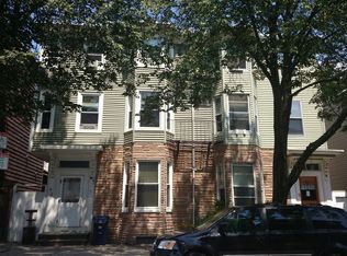 476 E 7th St, South Boston, MA 02127