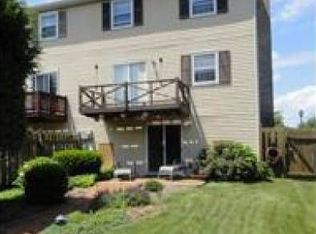 987 Barnside Rd, Allentown, PA 18103