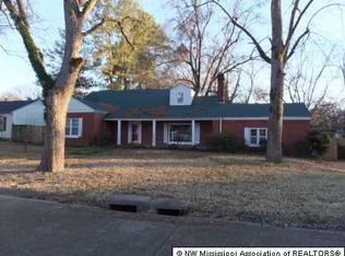 397 Jefferson St, Grenada, MS 38901