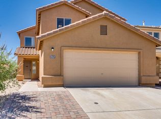 717 W Firehawk Dr, Green Valley, AZ 85614