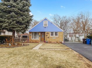 2553 Landen Dr, Melrose Park, IL