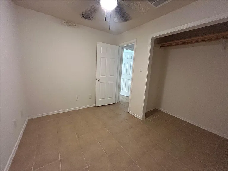 1005 E Main St — Photo 11
