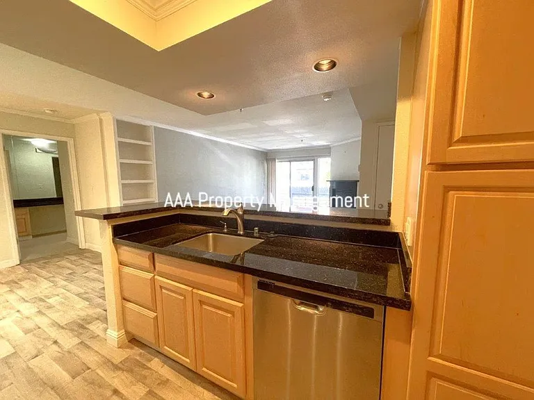 2530 Oak Rd #204 — Photo 7