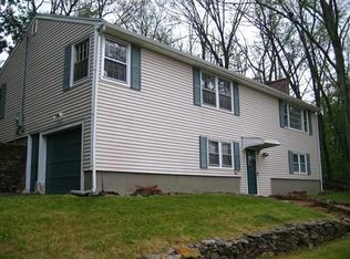 13 Hearthstone Dr, Hudson, MA 01749