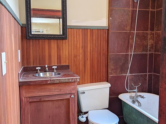 5th image of 1368 N Williams St APT 1
