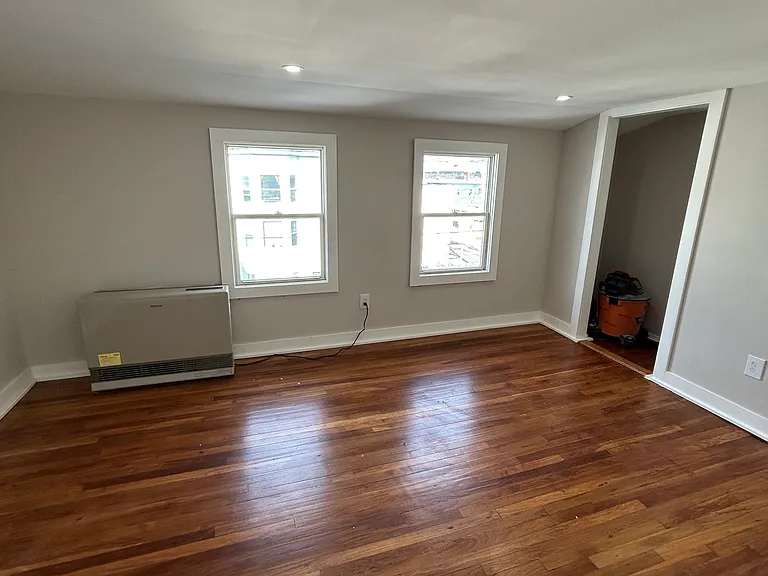 79 Hill St #301 — Photo 5
