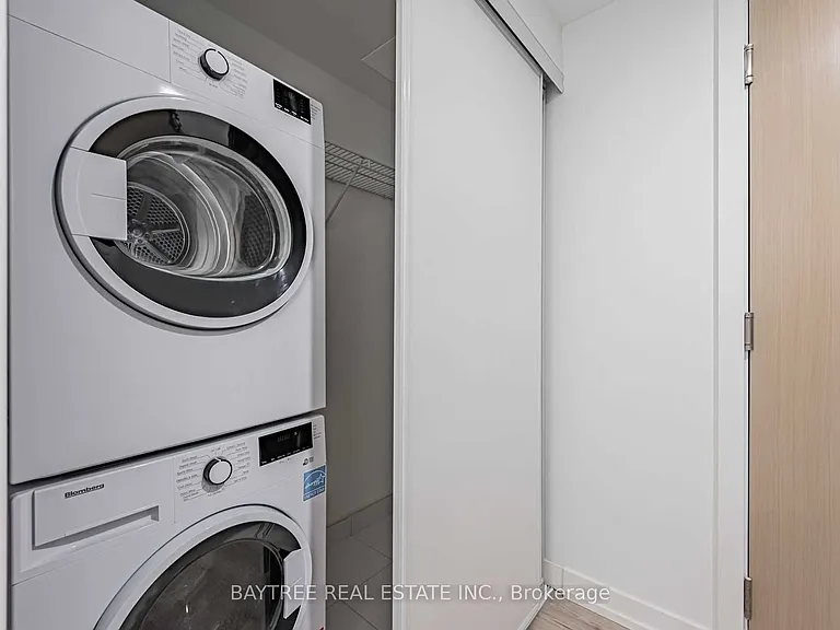 395 Bloor St E #1412 — Photo 18