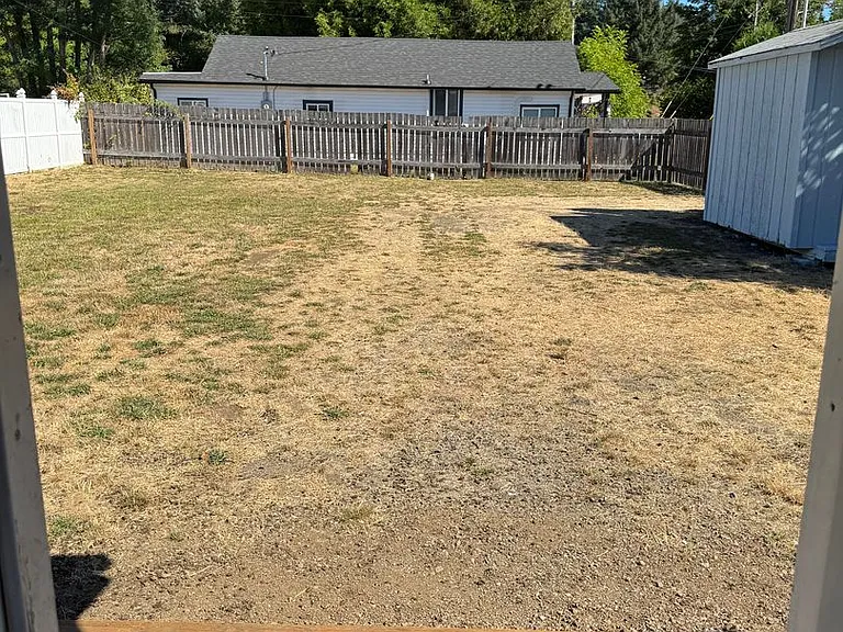 1606 Ash Ave — Photo 20