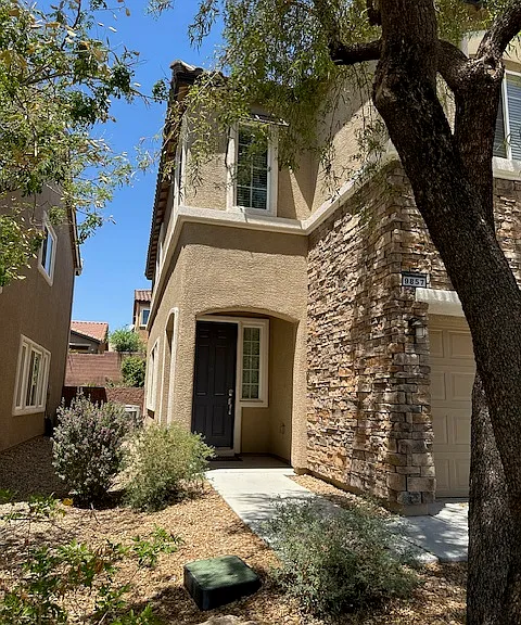 9857 Emerald Twilight St — Photo 2