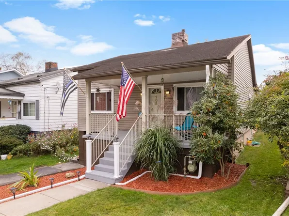 105 University St, Verona, PA 15147