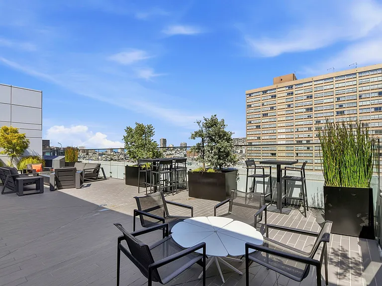 1688 Pine St #1008 — Photo 46