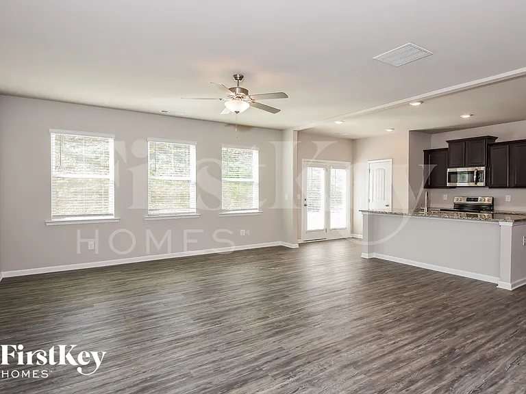 4954 Hillstone Dr — Photo 5