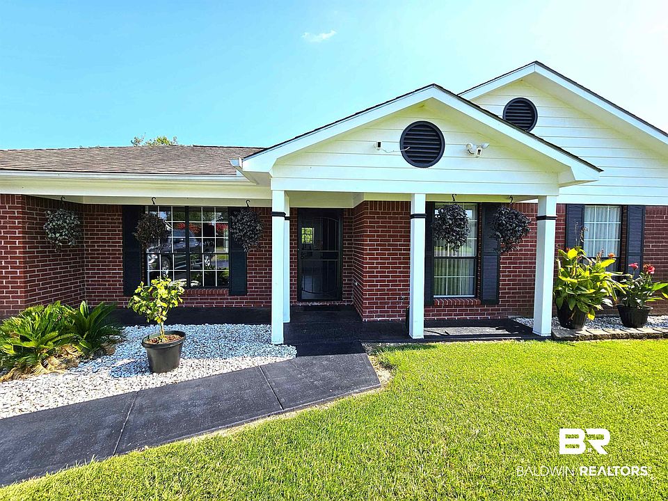 1st image of 31 Magnolia Cir