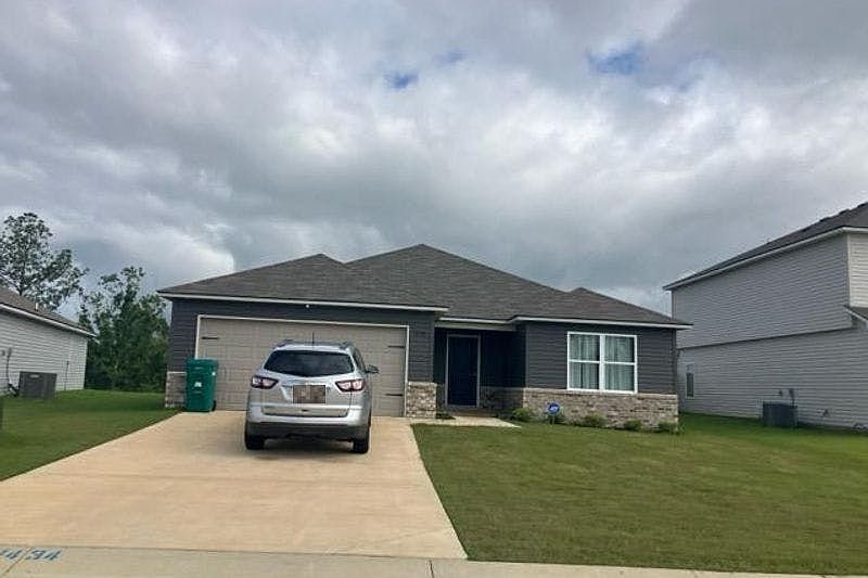 1st image of 2320 W Middlebrooke Xing