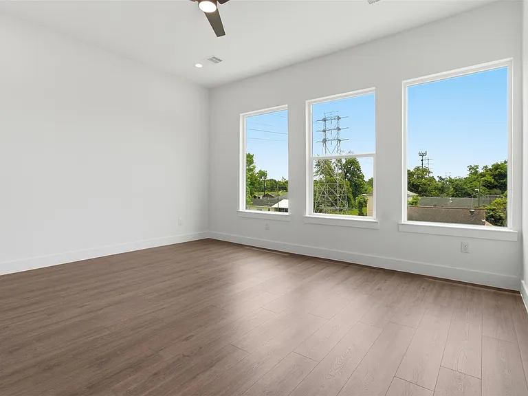 5512 Hardy St — Photo 15
