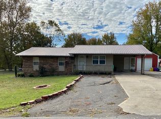 17272 Betty Dr, Dexter, MO 63841