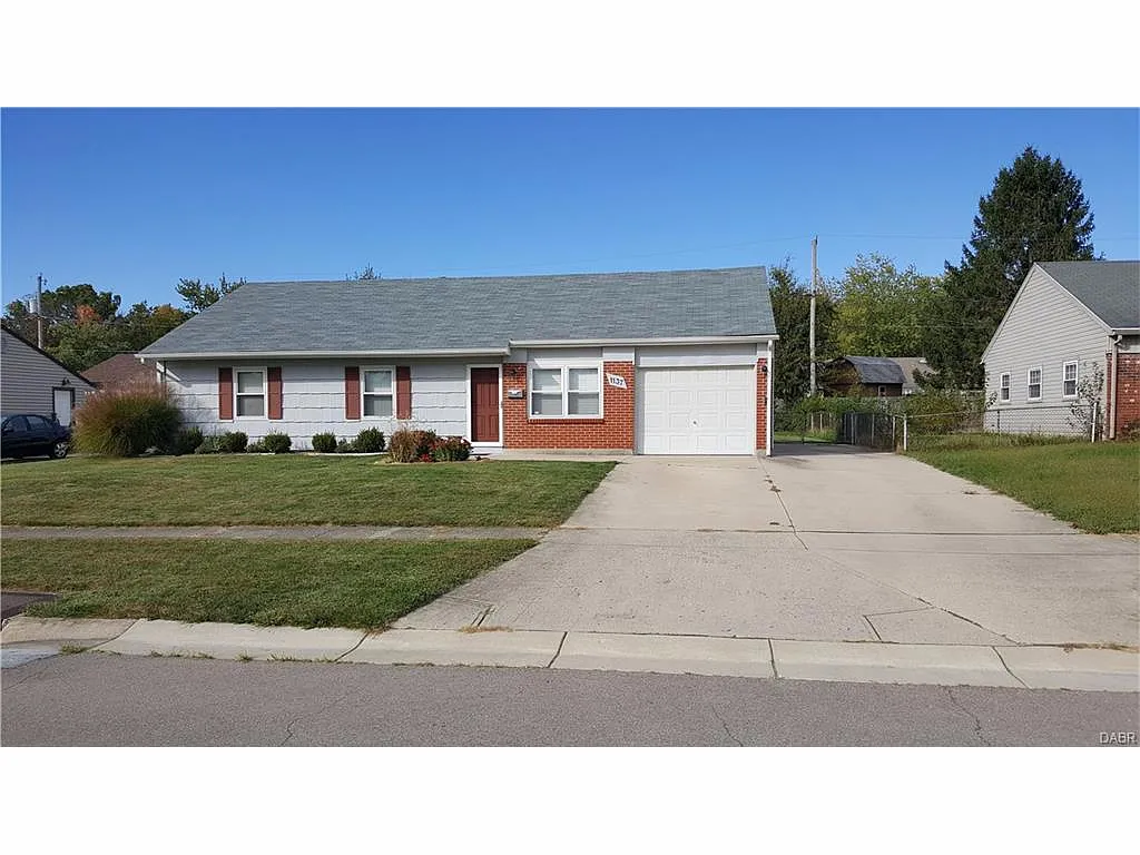 1137 Londonderry Dr photo 1