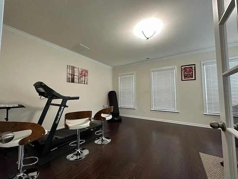 404 Hawks Creek Pkwy — Photo 9