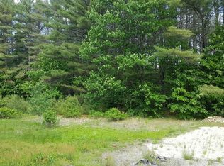 6 Wakefield Rd, Sanbornville, NH 03872