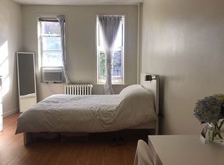 3070 45th St #1FR, Astoria, NY 11103