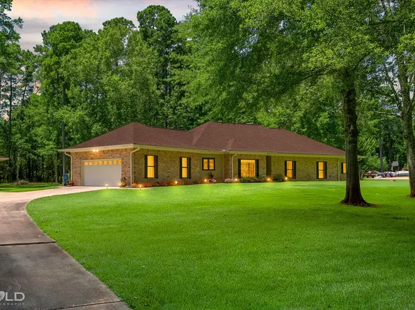 10801 Hearthwood Dr, Bethany, LA 71007