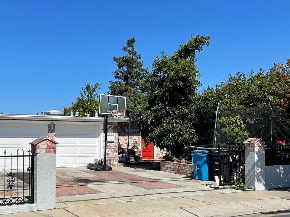 1st image of 1681 Notre Dame Ave