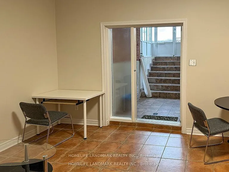 21 Tenbury Dr #A — Photo 2