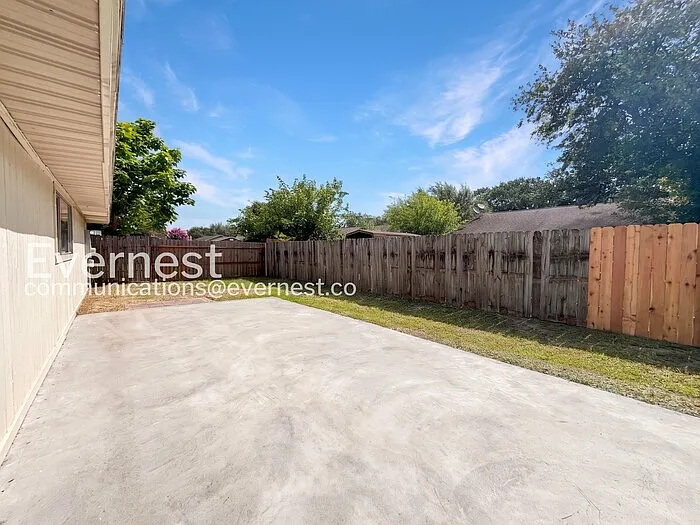 1334 Willersley Ln — Photo 26