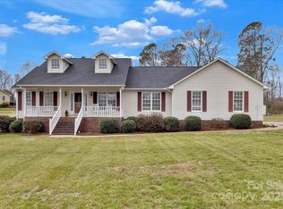 207 Silver Creek Ln, Shelby, NC 28152
