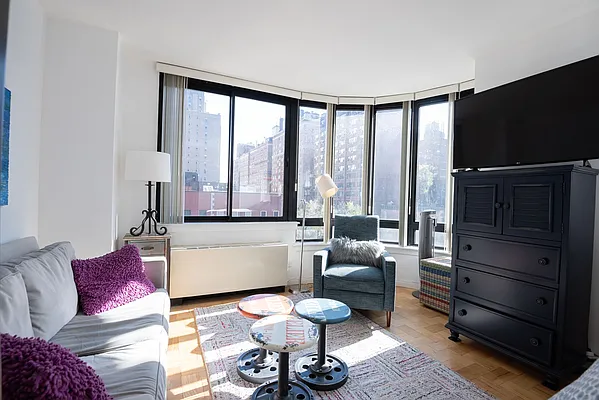 Rented by Solace SMC Inc | media 23