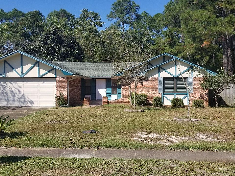 1st image of 375 Echo Cir