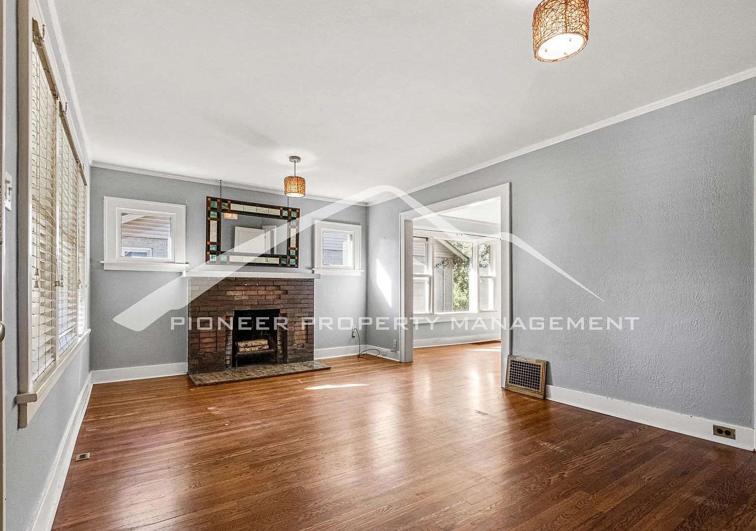 Spacious Home near Washington Park with AC! — Photo 2