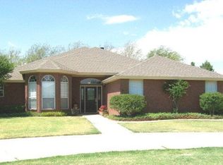 306 Oakridge Ave, Lubbock, TX 79416