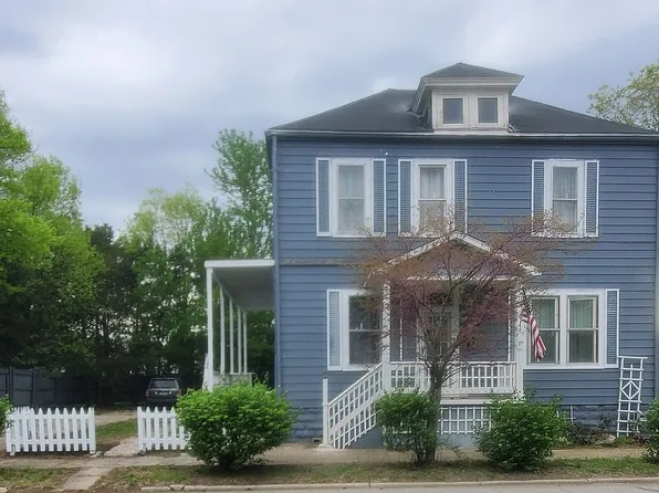 227 S 7th St, Vincennes, IN 47591