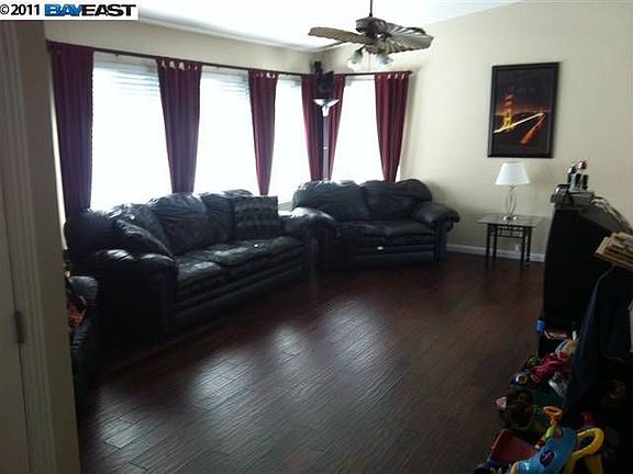 2nd image of 27947 Farm Hill Dr