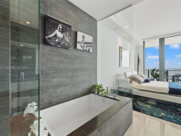 480 NE 31st St #1801 — Photo 10