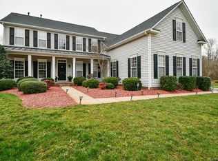 2736 Phillips Woods Ln, Matthews, NC 28105