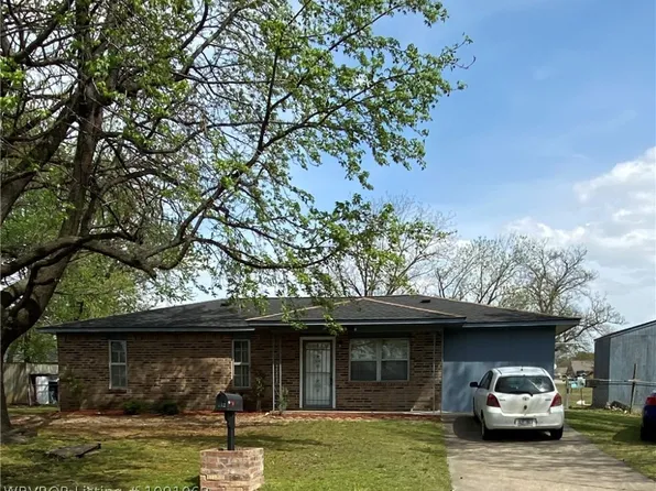 102 N 36th St, Van Buren, AR 72956