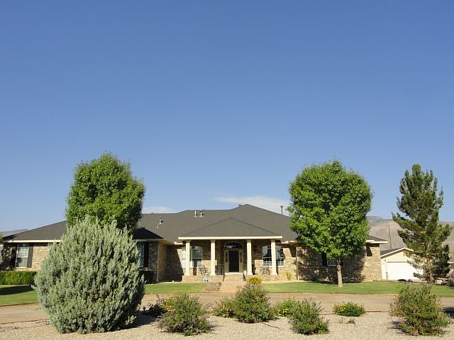 1st image of 40 Stonewood Dr