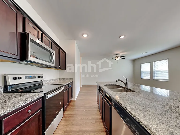 206 Orion Way — Photo 4