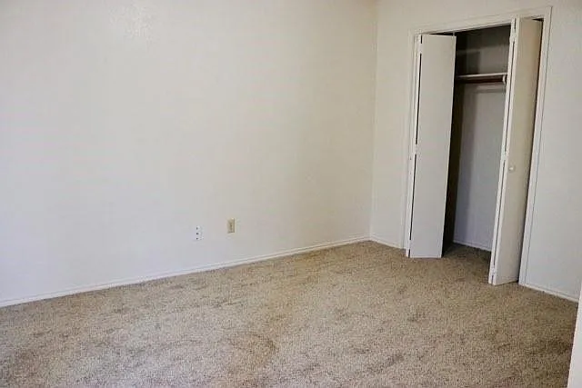 302 Shady Valley Dr — Photo 4