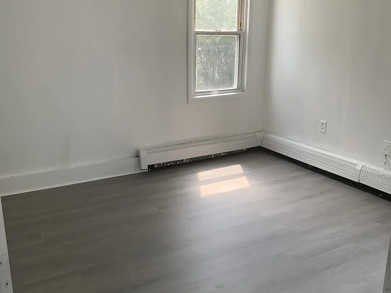 45-47 Kidder St #45 — Photo 15