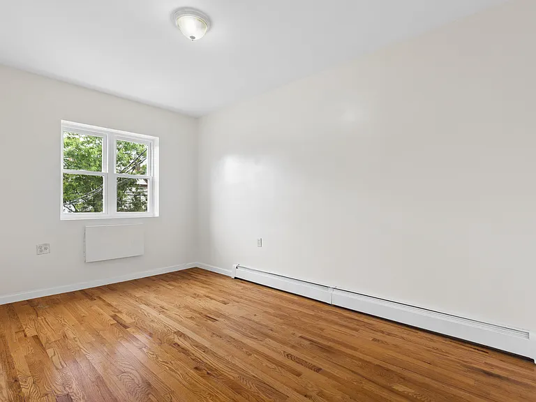 735 E 229th St #2 — Photo 15