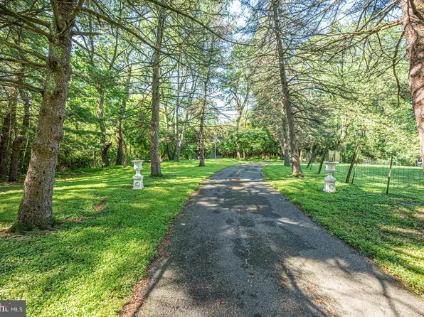 220 Harvey Rd, Chadds Ford, PA 19317