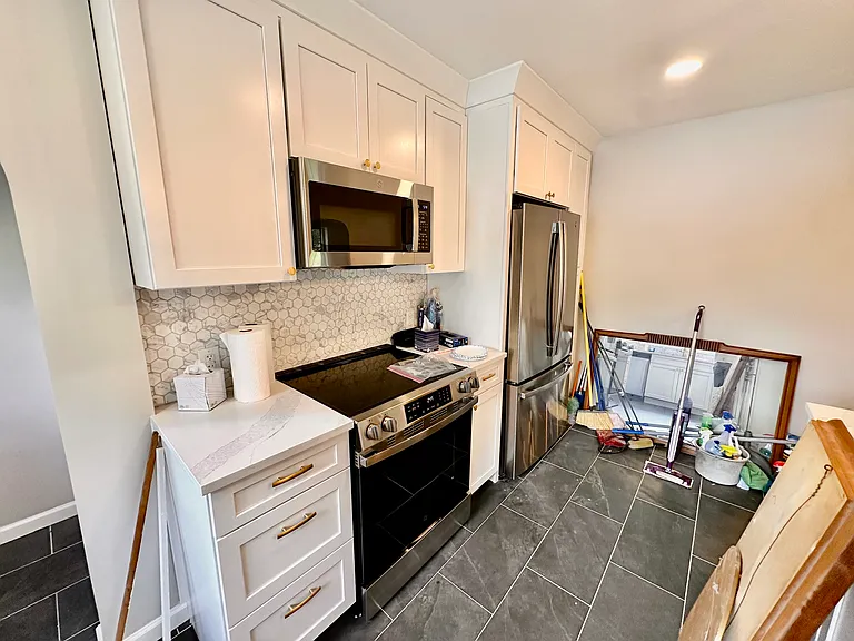 310 Summit Ave — Photo 4
