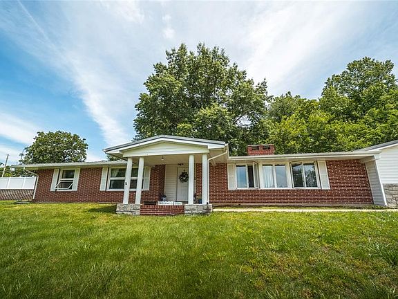 2nd image of 32 Sydney Ct