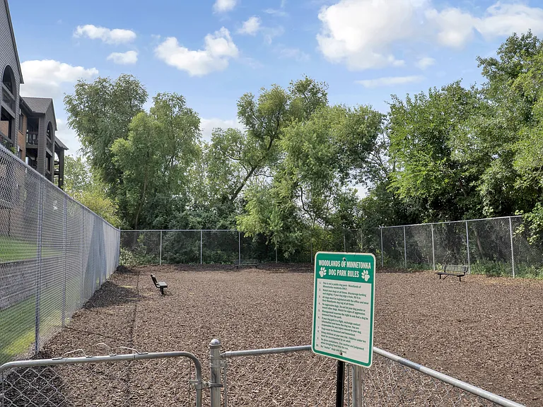 The Woodlands of Minnetonka Apartments — Photo 64