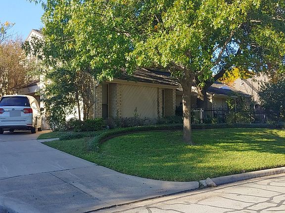 3rd image of 806 Loch Lomond Dr