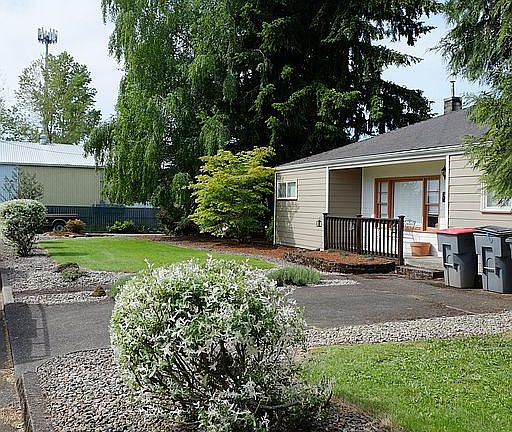 3rd image of 1203 NE Kirby St